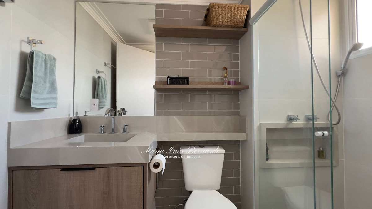  - Apartamento à venda, com 3 quartos, 143m²